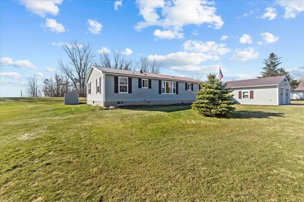 8 Leclaire Drive Milton VT 05468