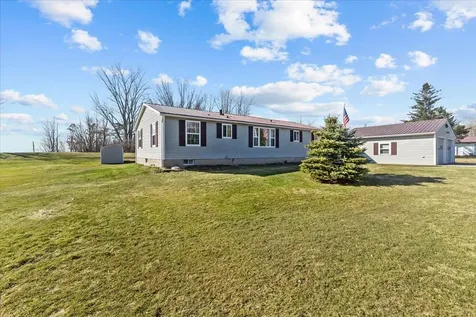 8 Leclaire Drive Milton VT 05468