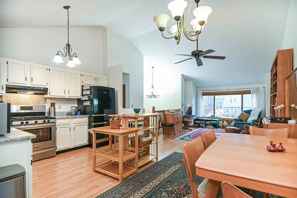 34 Cricket Lane Concord NH 03301