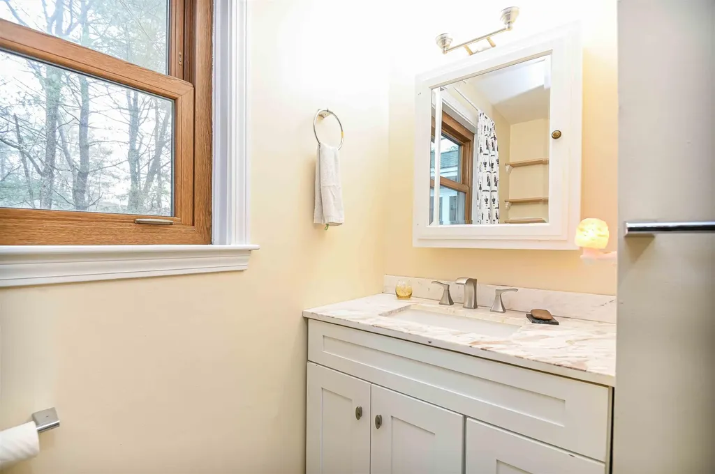 34 Cricket Lane Concord NH 03301