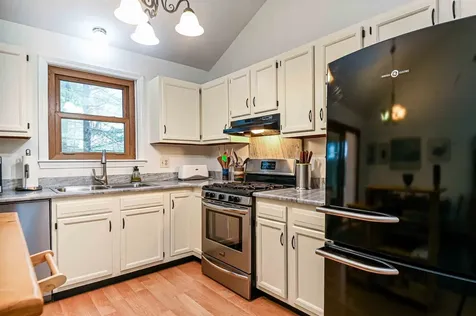 34 Cricket Lane Concord NH 03301