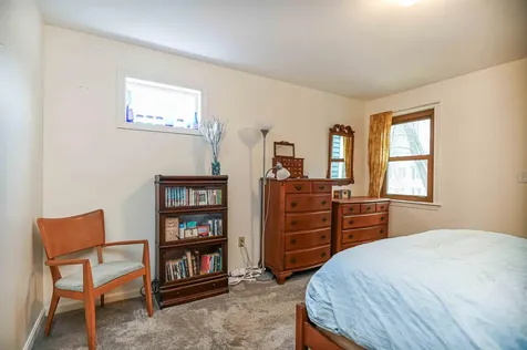 34 Cricket Lane Concord NH 03301