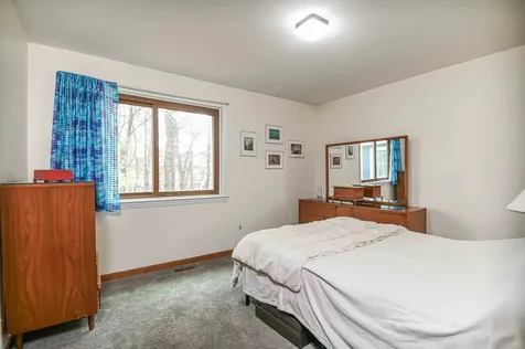 34 Cricket Lane Concord NH 03301