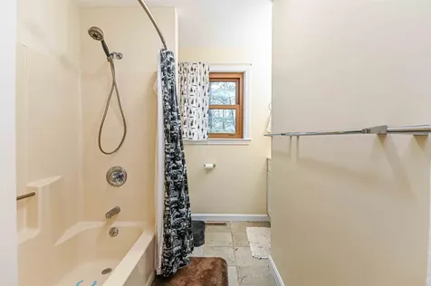 34 Cricket Lane Concord NH 03301