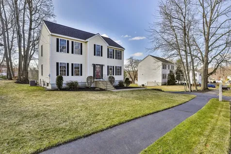 37 Cannon Drive Nashua NH 03062