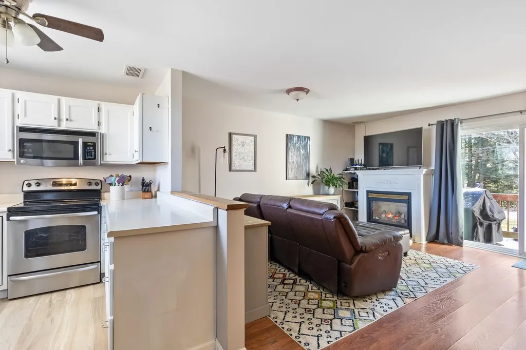 48 Chestnut Lane Colchester VT 05446
