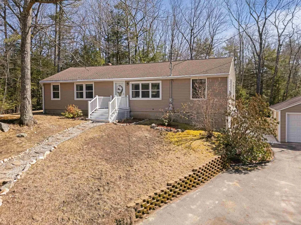31 Boyle Lane Barrington NH 03825