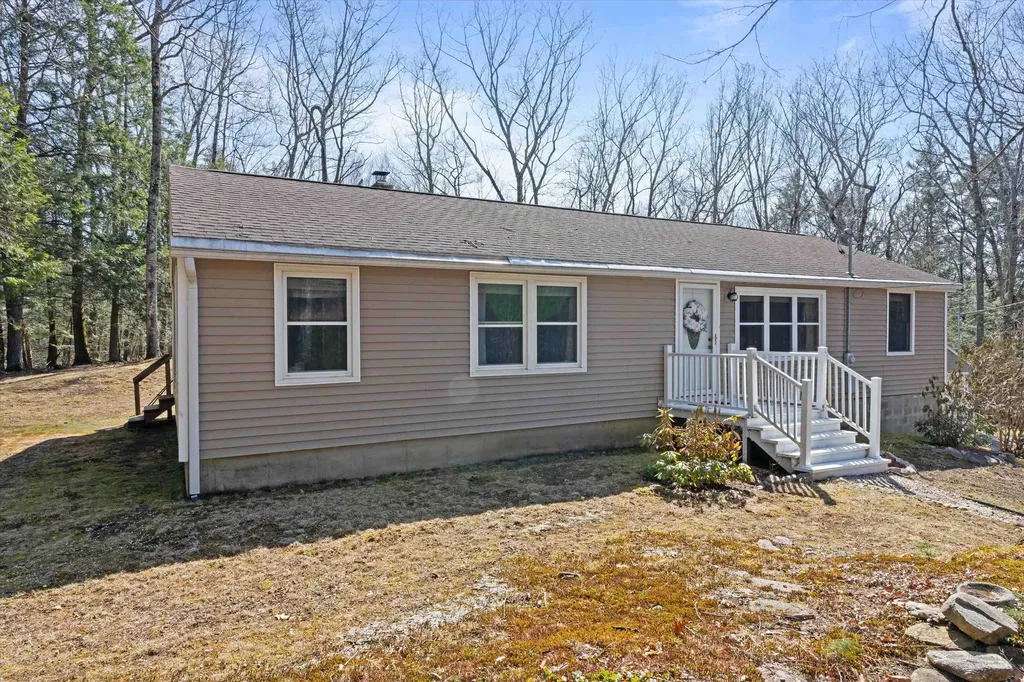 31 Boyle Lane Barrington NH 03825