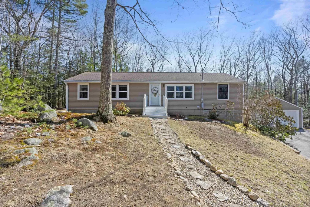 31 Boyle Lane Barrington NH 03825