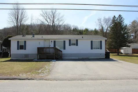7 Parkwood Drive Allenstown NH 03275