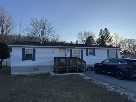 7 Parkwood Drive Allenstown NH 03275