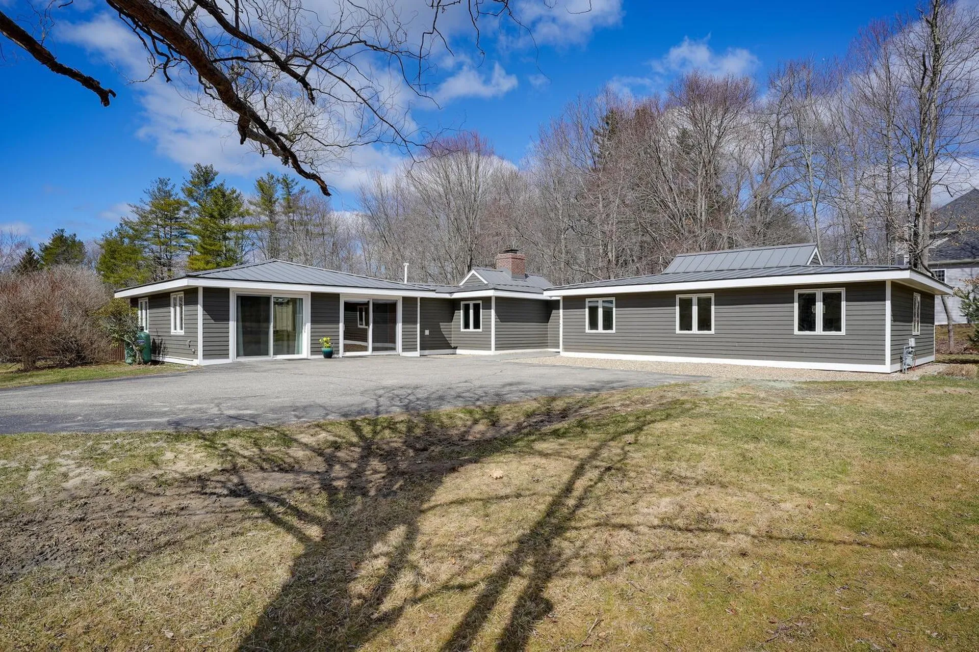 28 Tuttle Lane Dover NH 03820