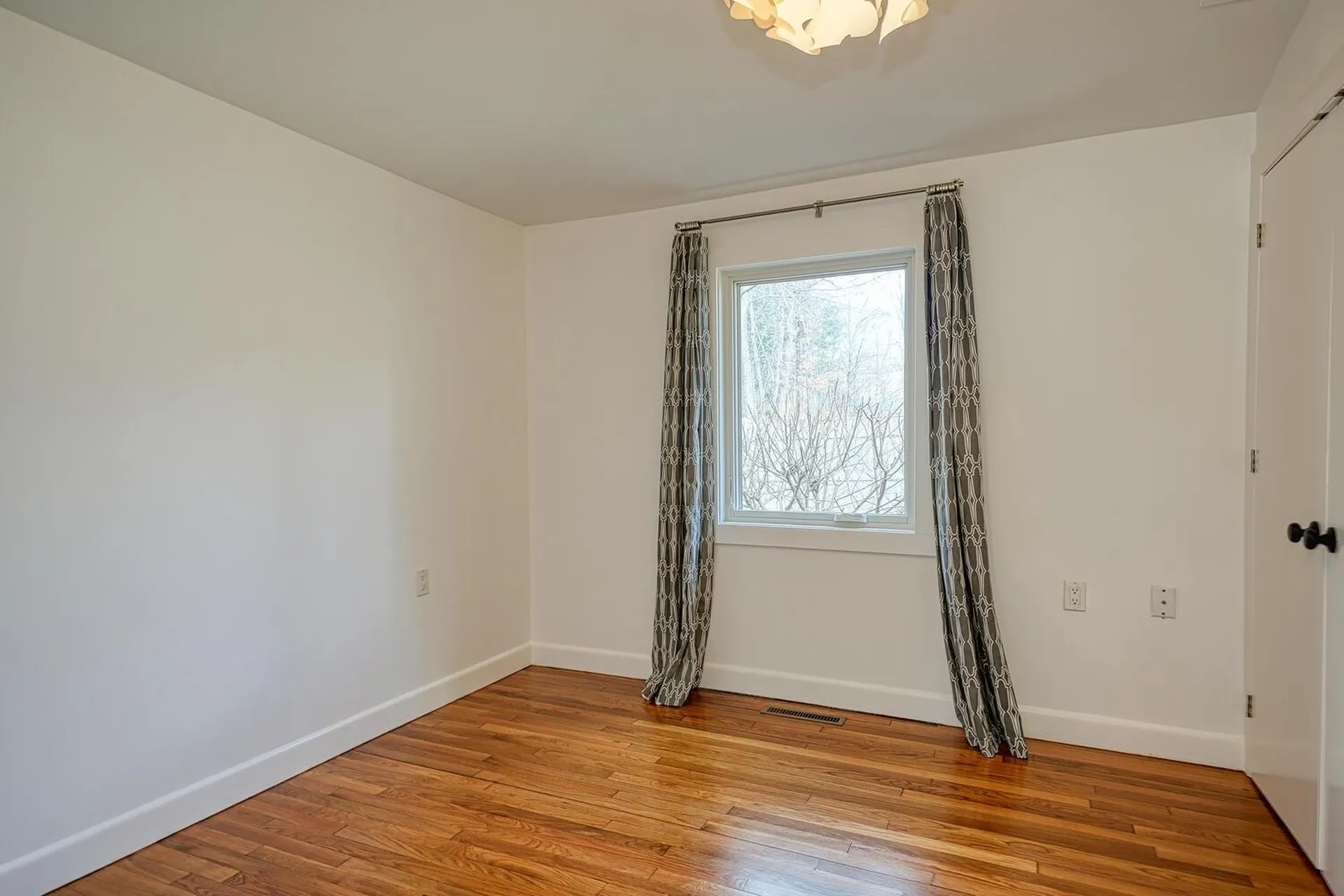 28 Tuttle Lane Dover NH 03820