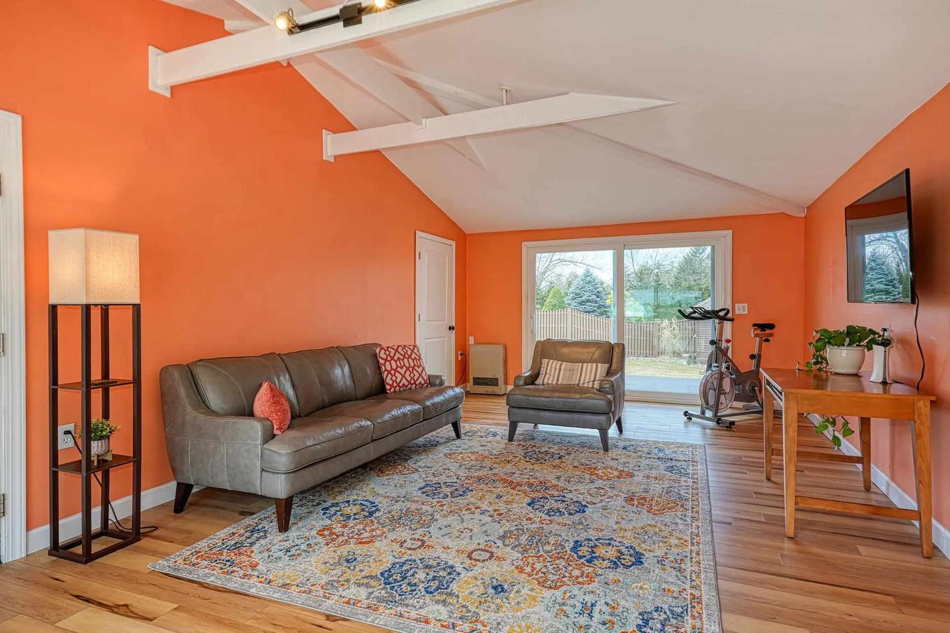 28 Tuttle Lane Dover NH 03820