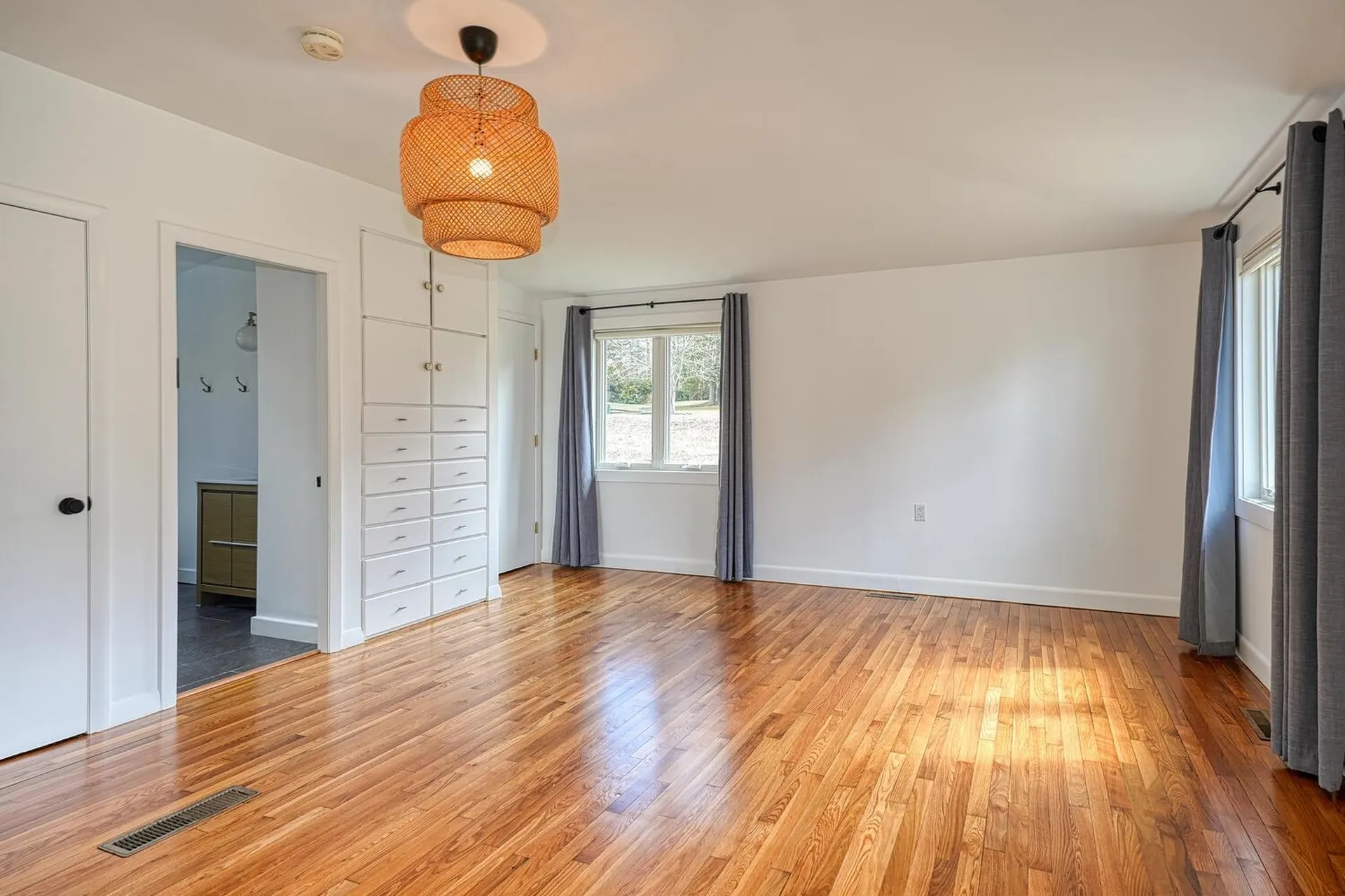 28 Tuttle Lane Dover NH 03820