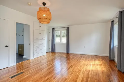 28 Tuttle Lane Dover NH 03820