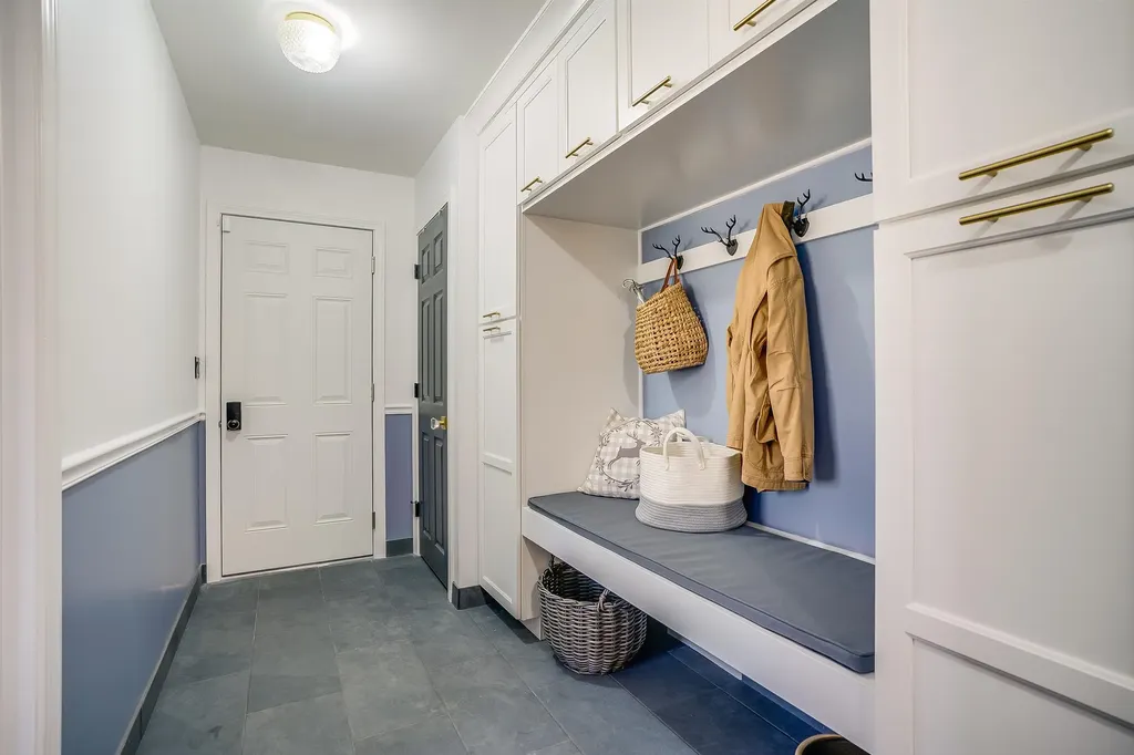 8 Stoneybrook Lane Salem NH 03079