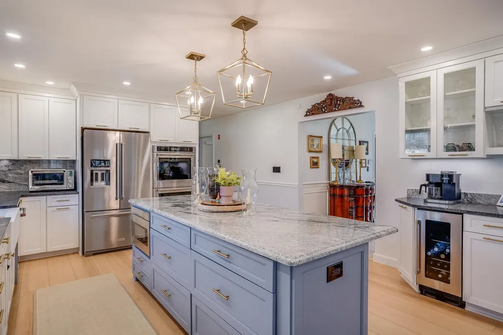 8 Stoneybrook Lane Salem NH 03079