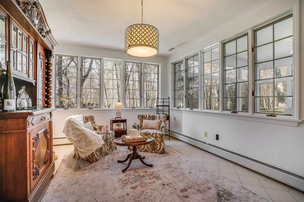 8 Stoneybrook Lane Salem NH 03079