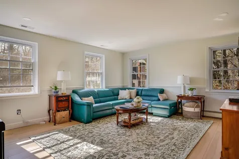 8 Stoneybrook Lane Salem NH 03079