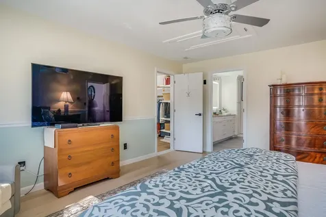 8 Stoneybrook Lane Salem NH 03079