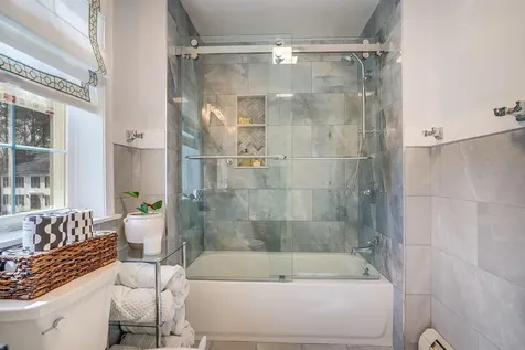 8 Stoneybrook Lane Salem NH 03079