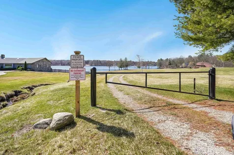 8 Stoneybrook Lane Salem NH 03079