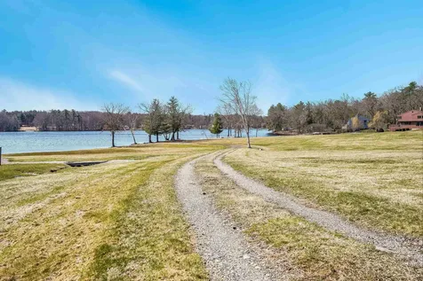 8 Stoneybrook Lane Salem NH 03079