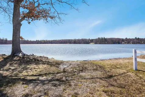 8 Stoneybrook Lane Salem NH 03079