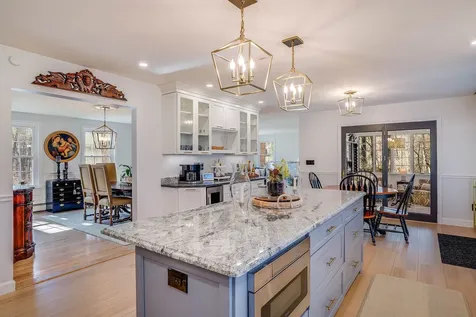 8 Stoneybrook Lane Salem NH 03079