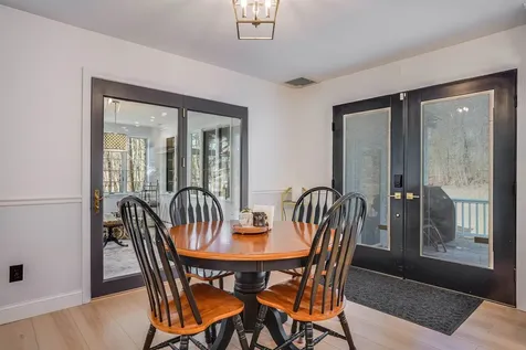 8 Stoneybrook Lane Salem NH 03079