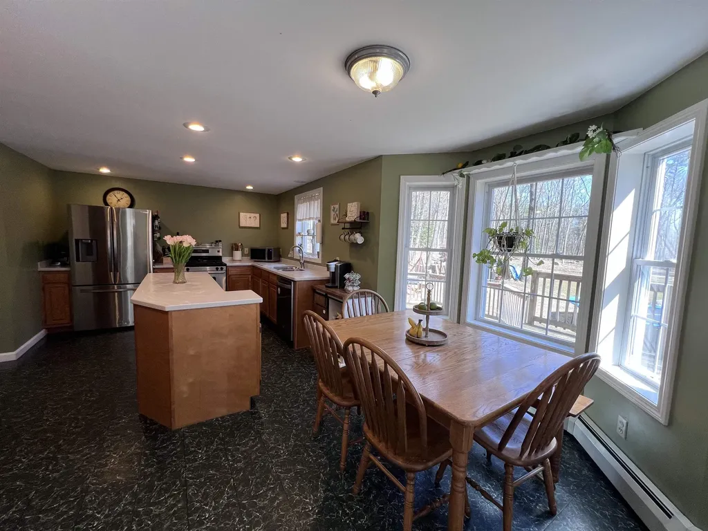 7 Prevere Road Raymond NH 03077