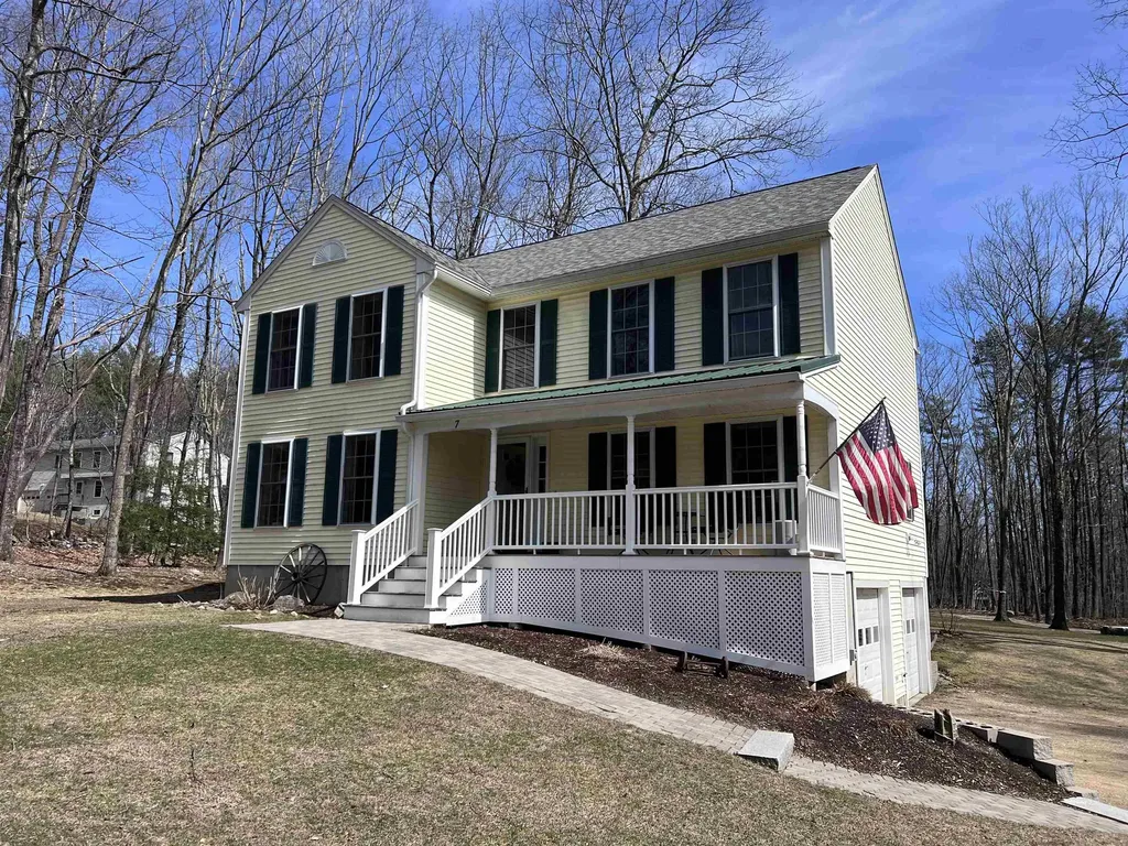 7 Prevere Road Raymond NH 03077