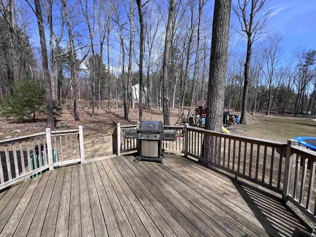 7 Prevere Road Raymond NH 03077