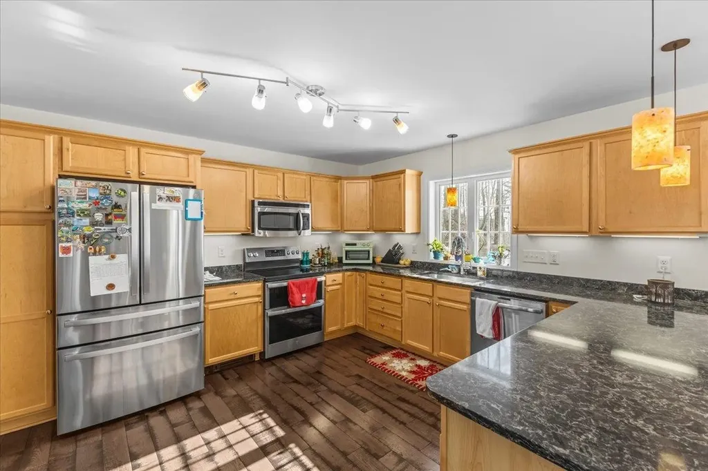 39 James Way Colchester VT 05446