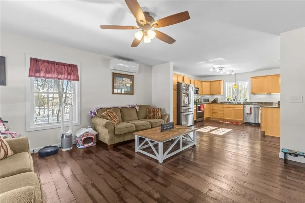 39 James Way Colchester VT 05446