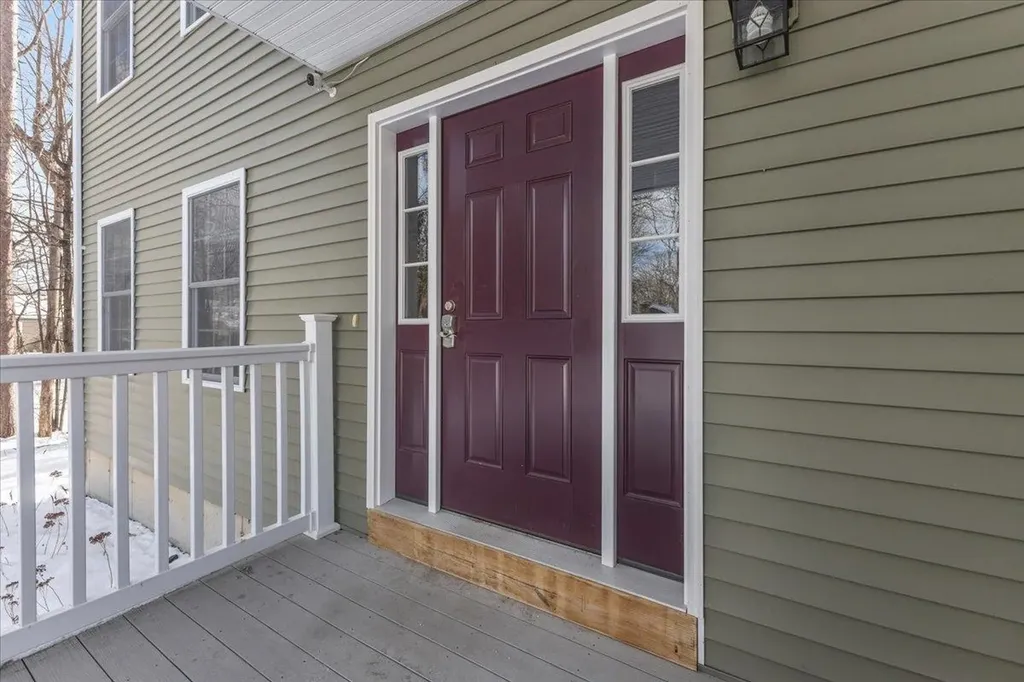 39 James Way Colchester VT 05446