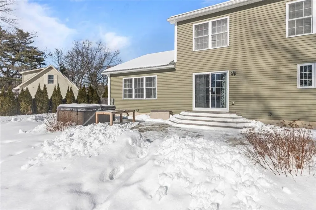 39 James Way Colchester VT 05446