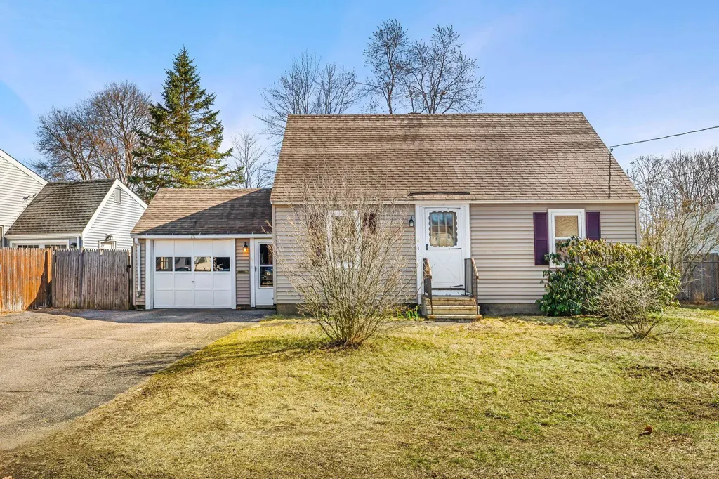 6 Lyons Street Rochester NH 03867