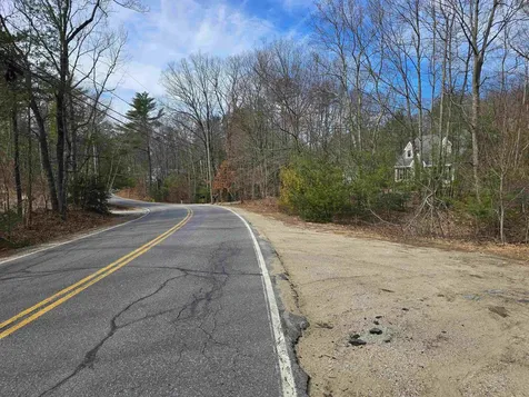 00 Leavitt Road Raymond NH 03077