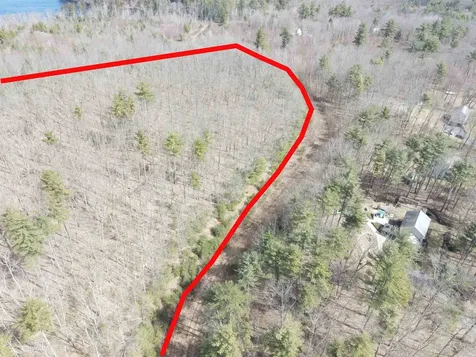 00 Leavitt Road Raymond NH 03077