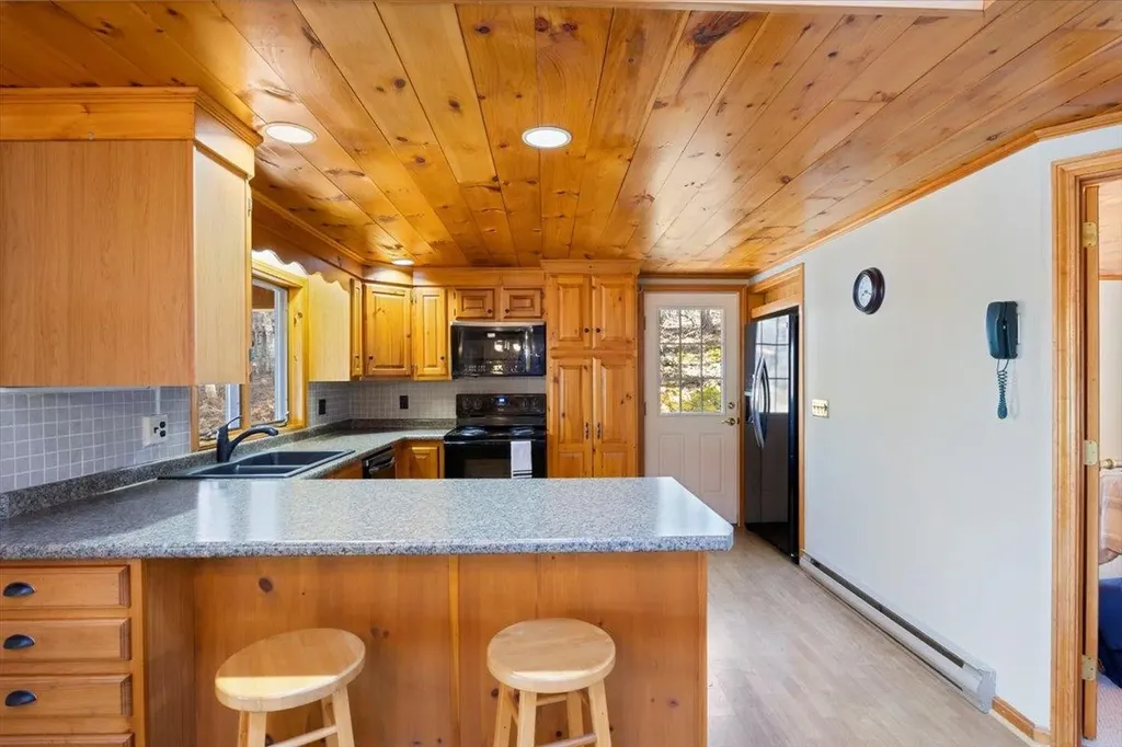 130 Thoreau Trail Wakefield NH 03830