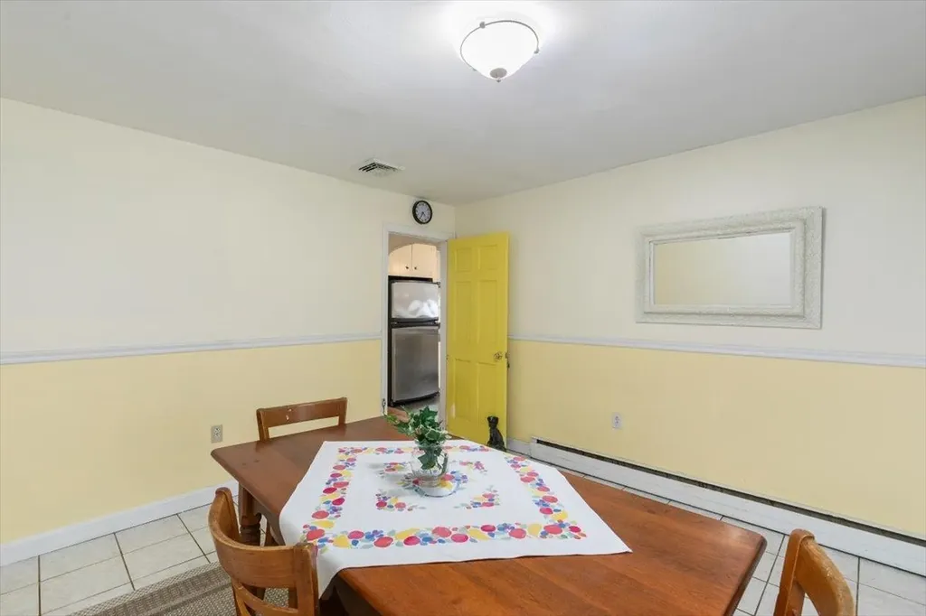 76 Hilldale Avenue South Hampton NH 03827