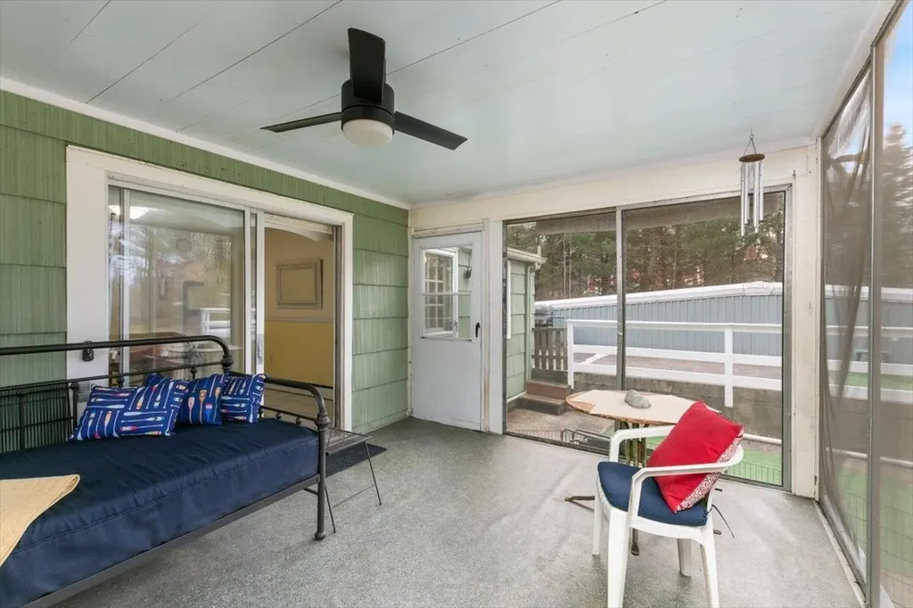 76 Hilldale Avenue South Hampton NH 03827