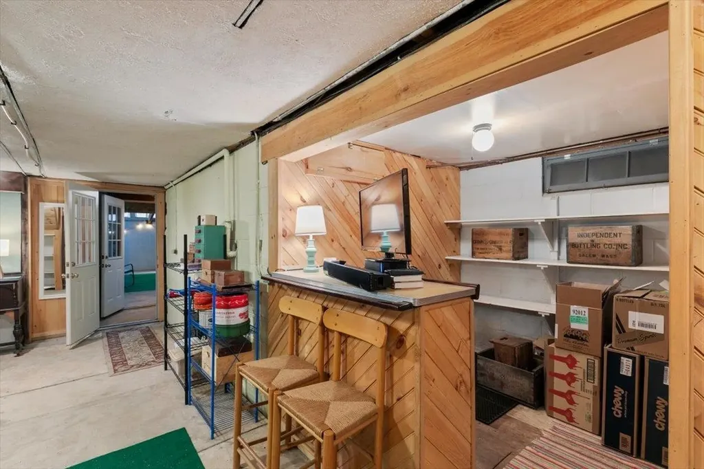 76 Hilldale Avenue South Hampton NH 03827