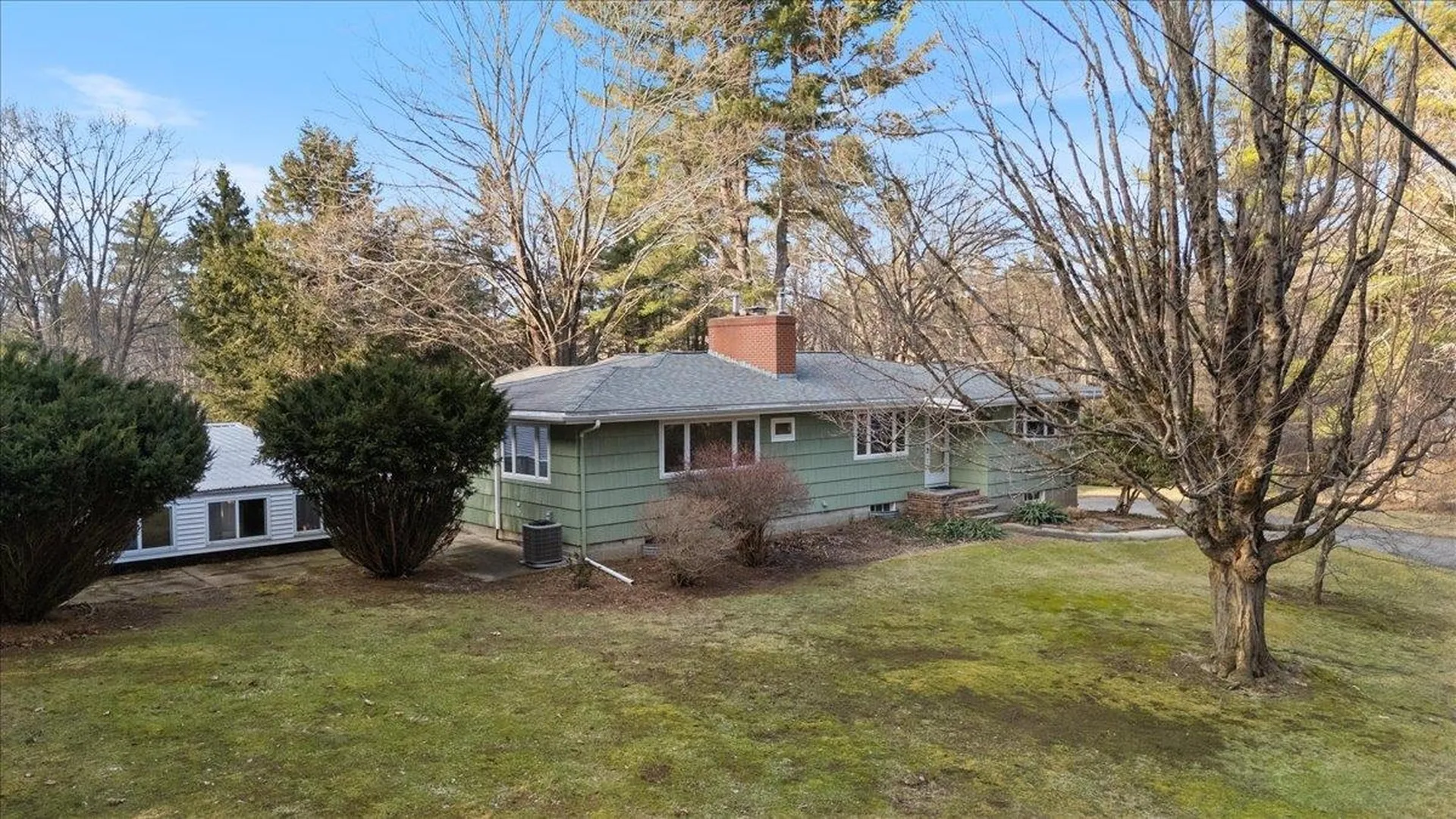 76 Hilldale Avenue South Hampton NH 03827