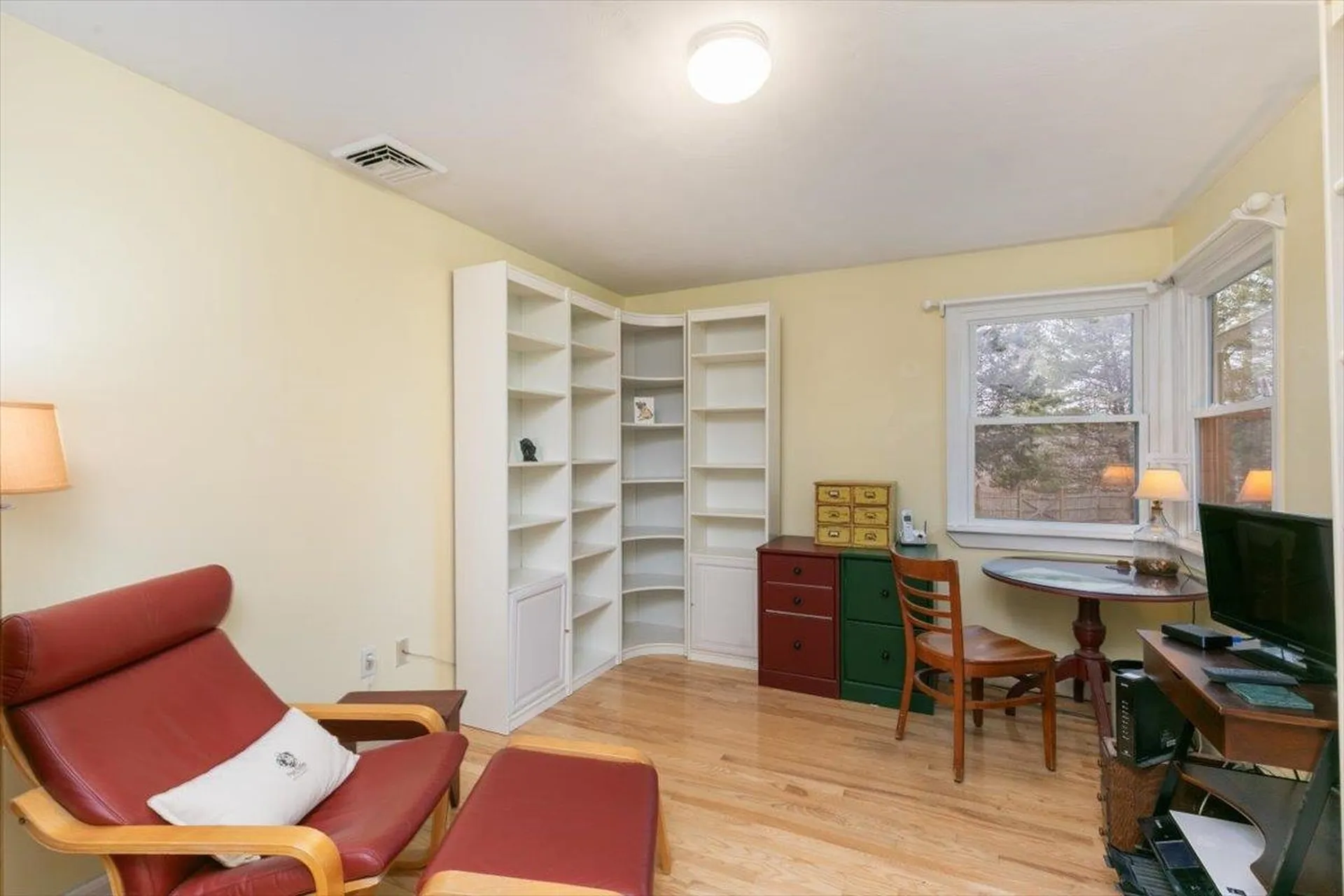 76 Hilldale Avenue South Hampton NH 03827