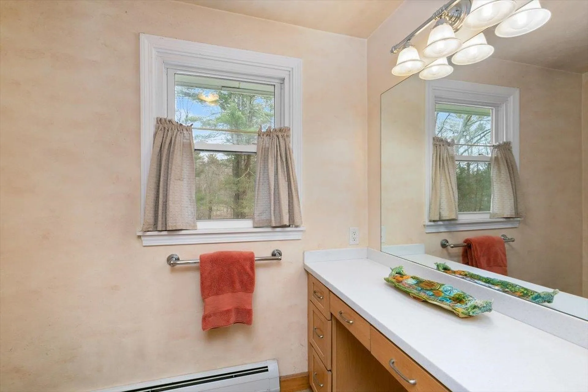 76 Hilldale Avenue South Hampton NH 03827