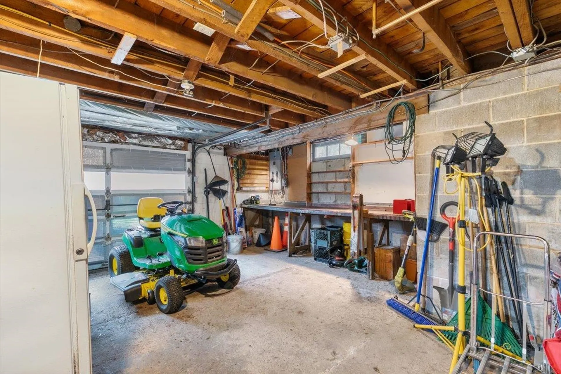 76 Hilldale Avenue South Hampton NH 03827