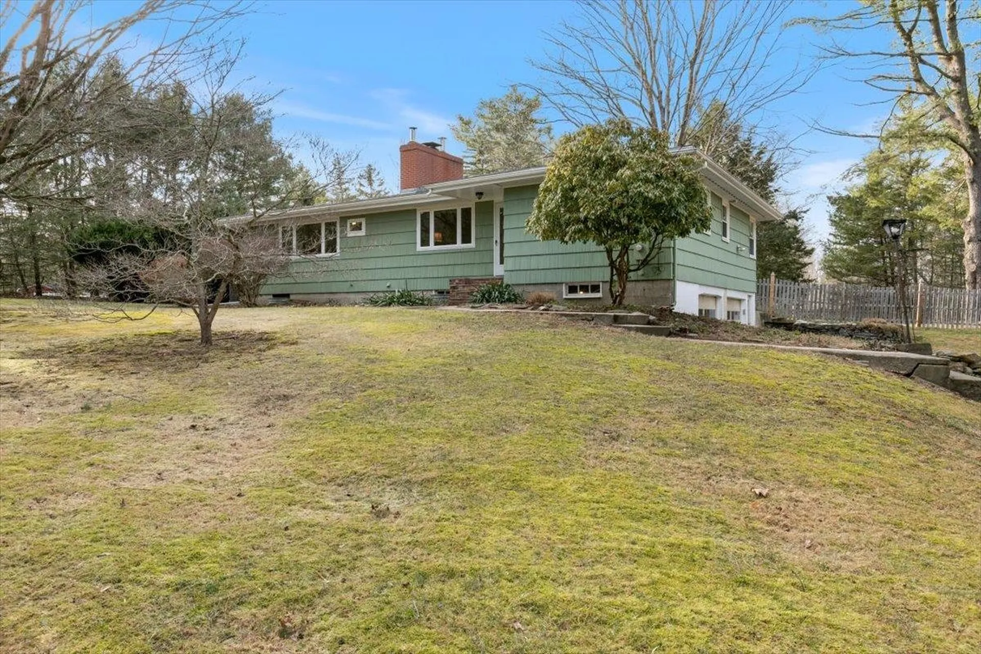 76 Hilldale Avenue South Hampton NH 03827